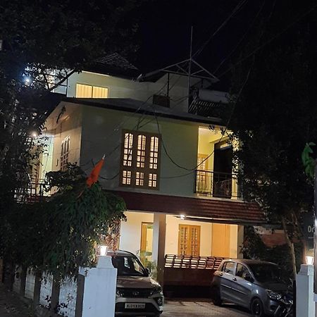 Oriole Homestay Thekkady Exterior photo