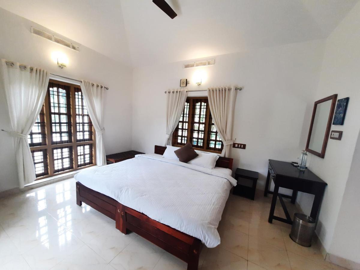 Oriole Homestay Thekkady Exterior photo