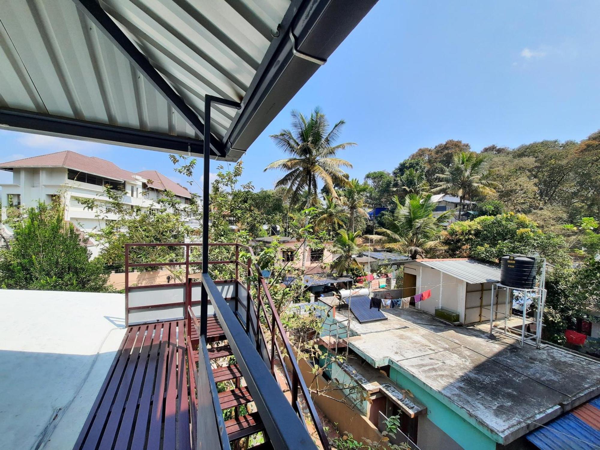 Oriole Homestay Thekkady Exterior photo
