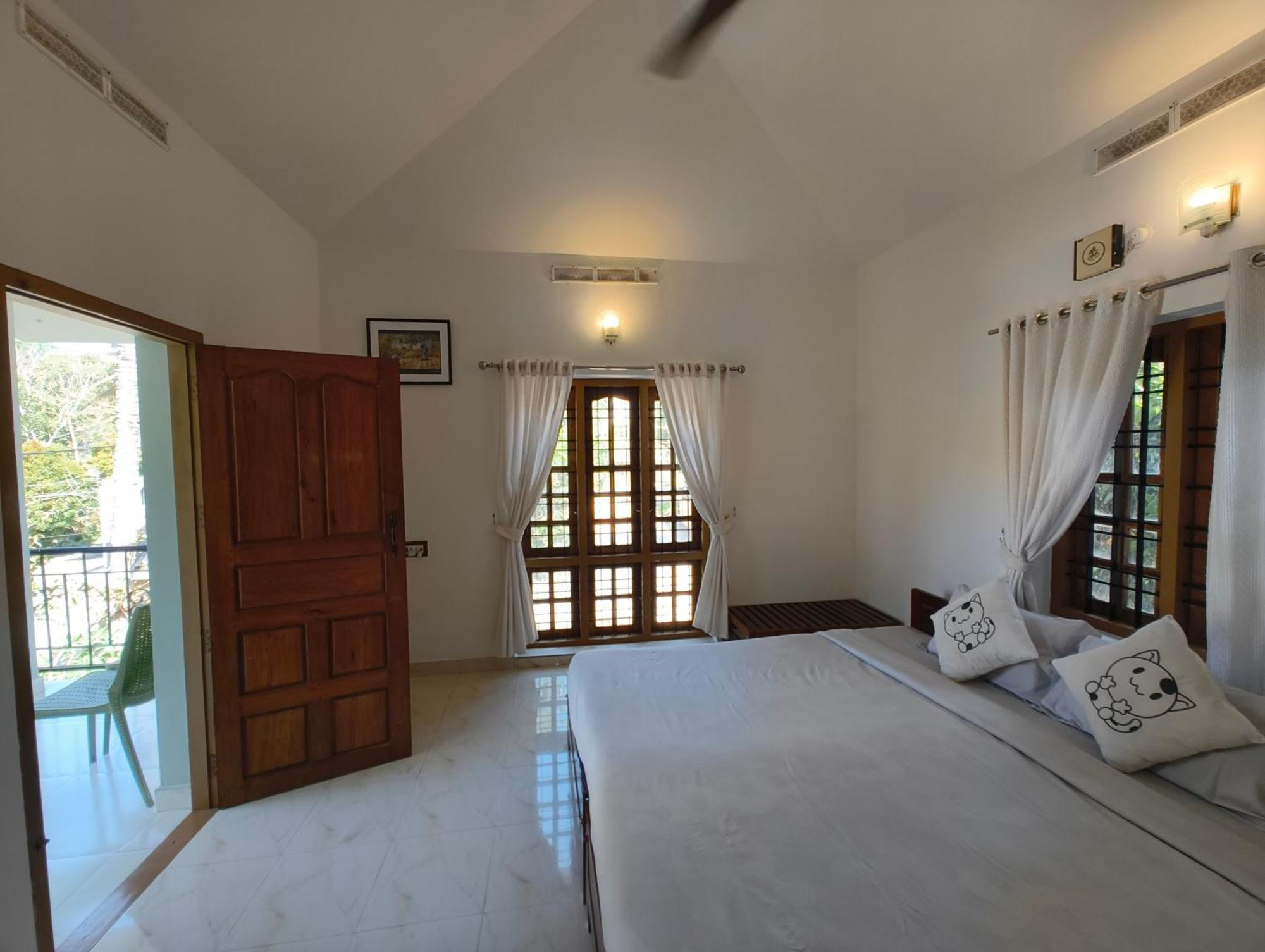 Oriole Homestay Thekkady Exterior photo